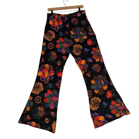 NWT Farm Rio Lily’s Garden Bell Bottom Flare Viscose Floral Pants Size M - Picture 2 of 7
